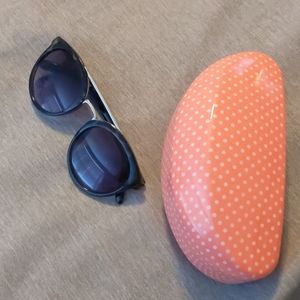 Jessica Simpson gray tortoise sunglasses